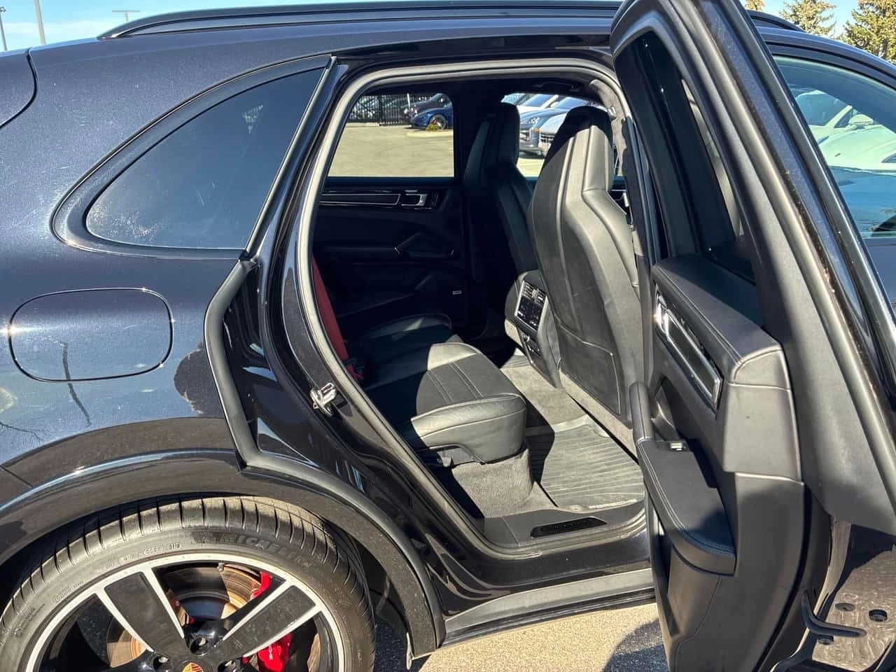 Porsche Cayenne  GTS / 360 / Distronic / Matrix / Bose / Carfax  | Mobile.bg � ����������� 11