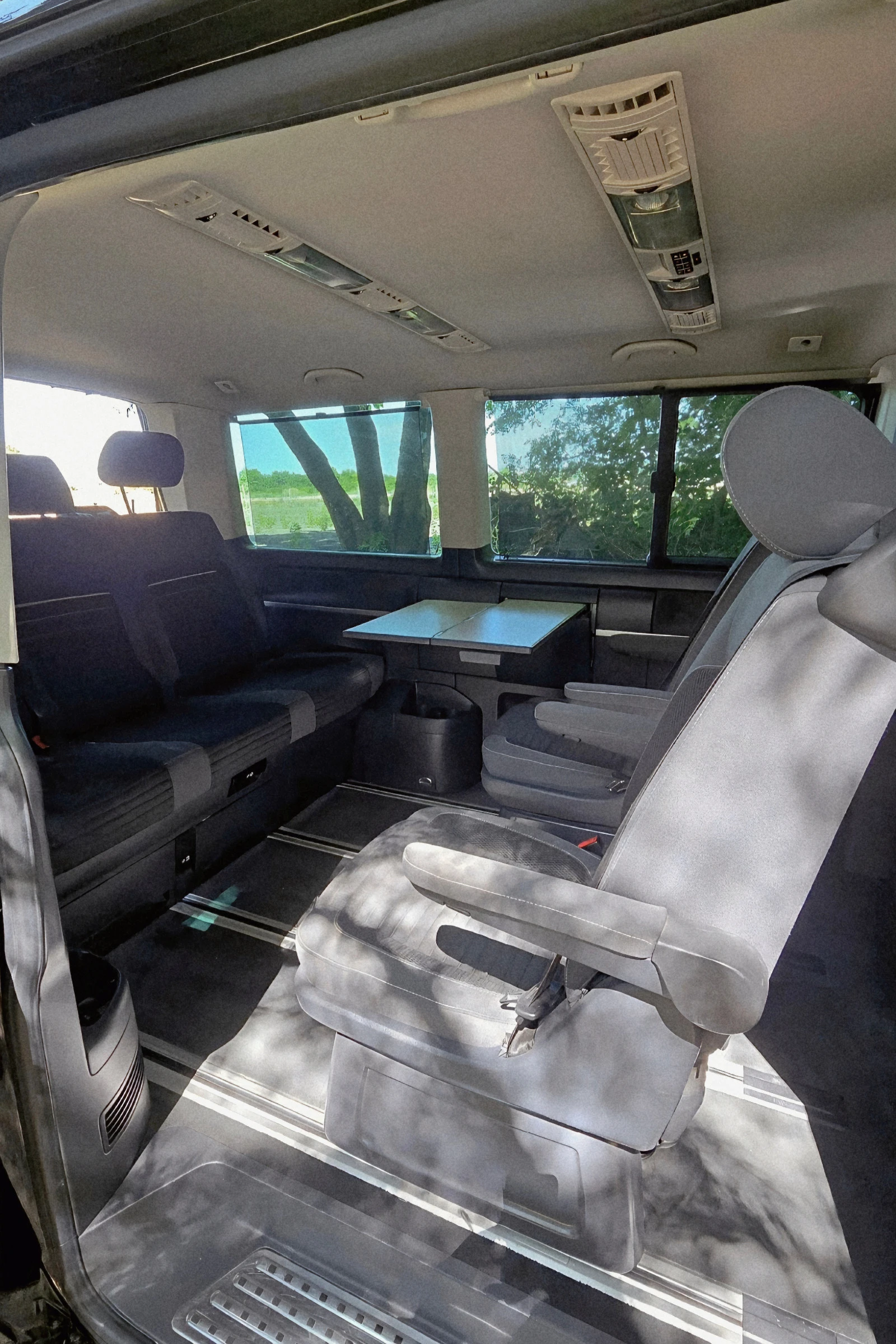 VW Multivan D BMT 2.0 2014 - изображение 9