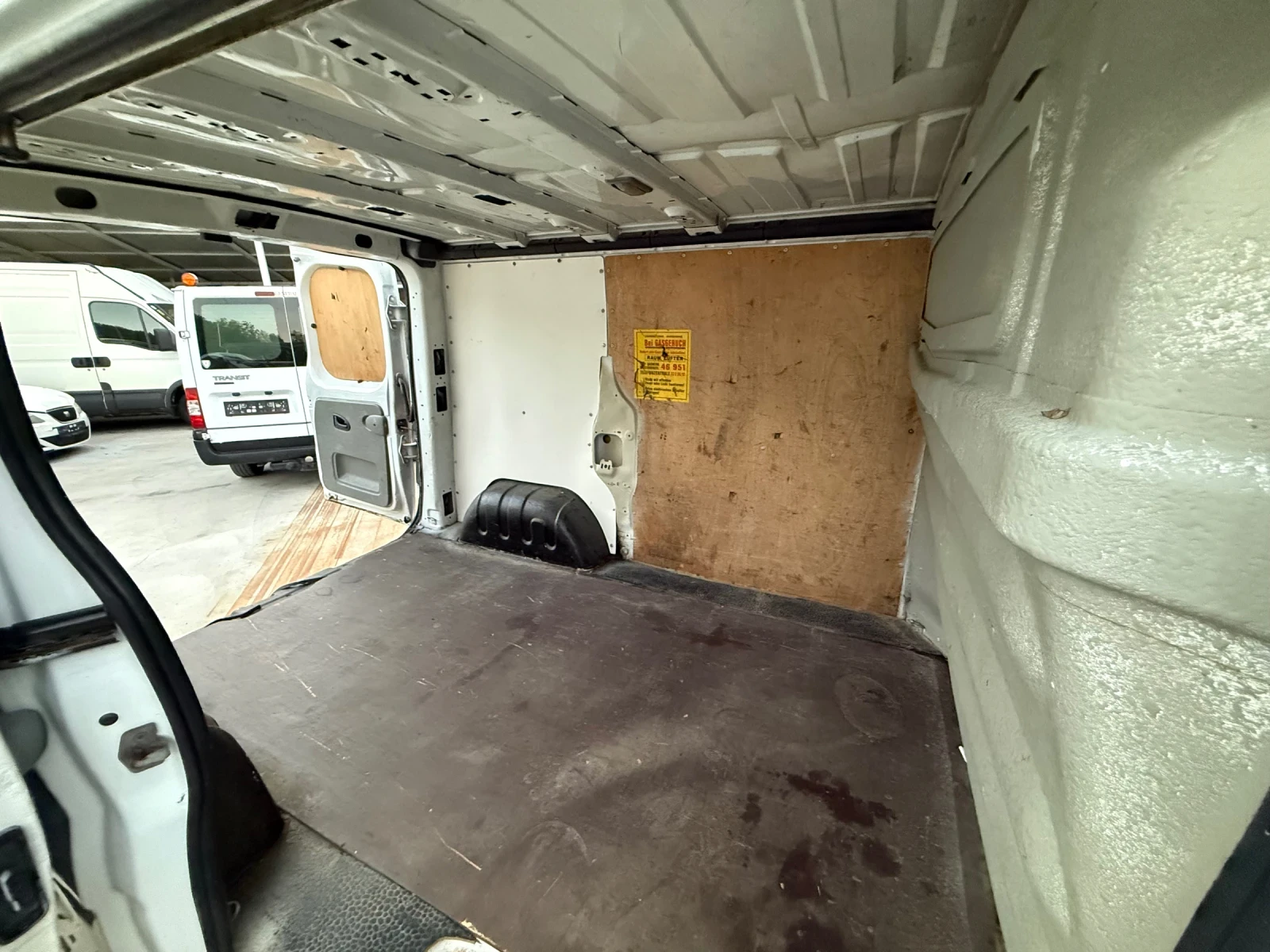 Opel Vivaro 1.9DTI, снимка 13 - Бусове и автобуси - 54762874