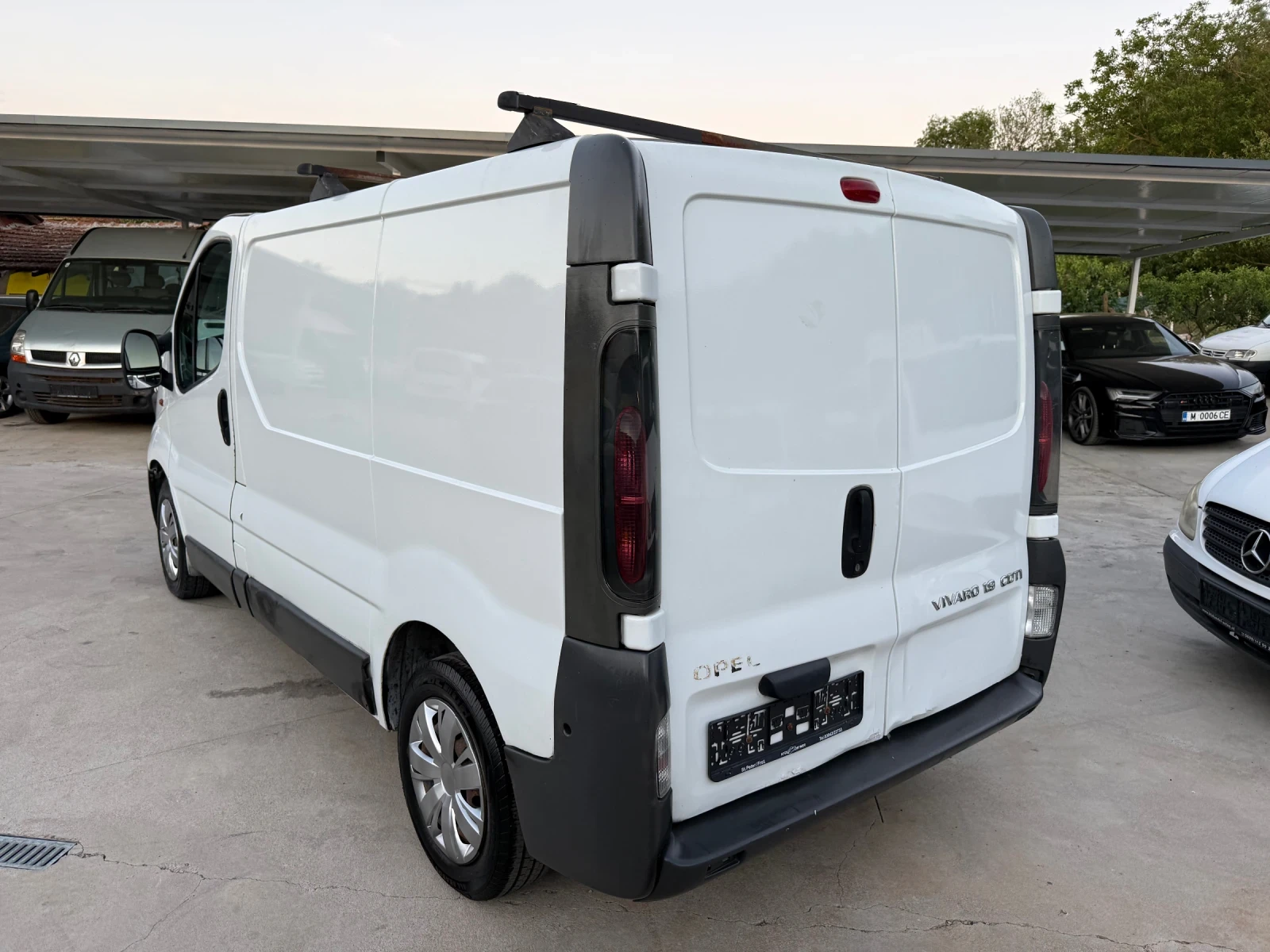 Opel Vivaro 1.9DTI, снимка 7 - Бусове и автобуси - 54762874