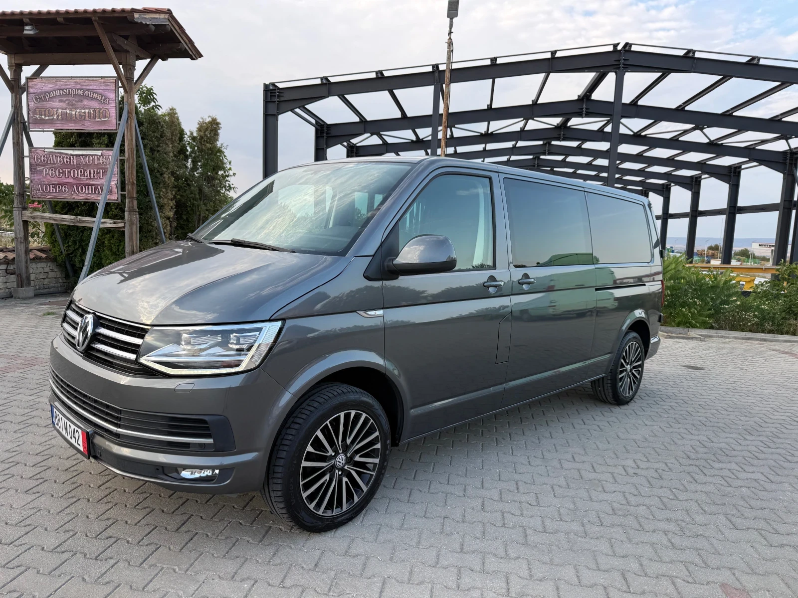 VW Transporter 2.0TDI, снимка 2 - Бусове и автобуси - 56059988