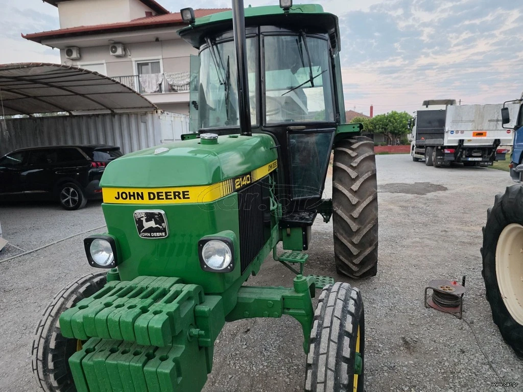 Трактор John Deere 2140, снимка 1