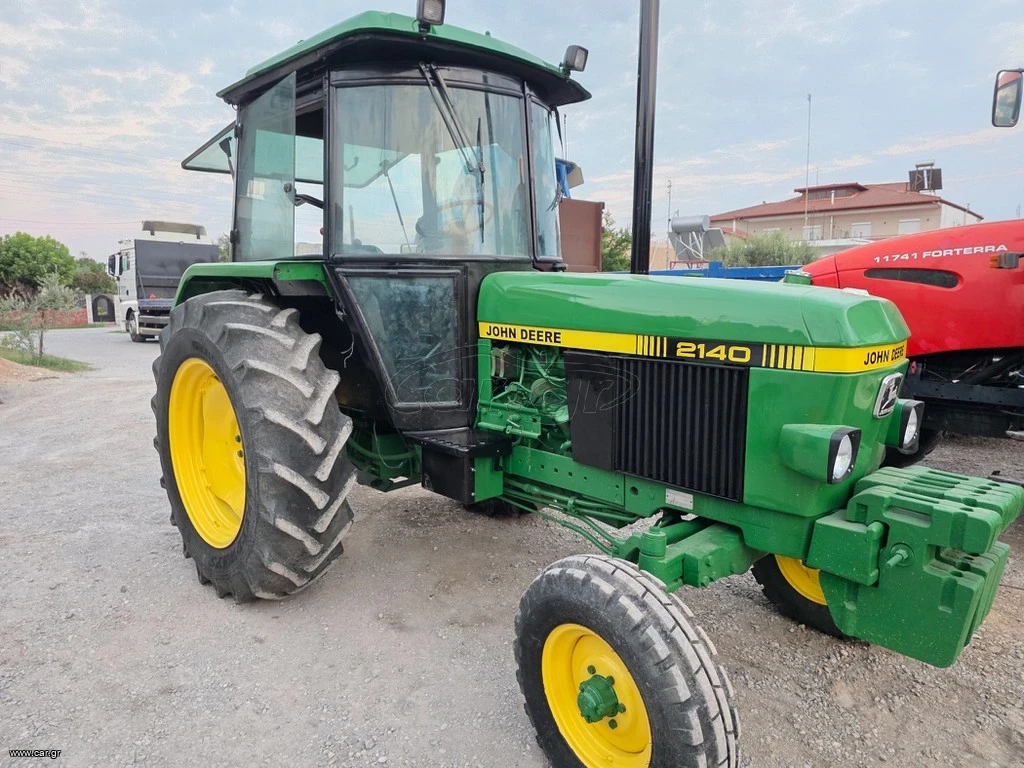 Трактор John Deere 2140 - изображение 3