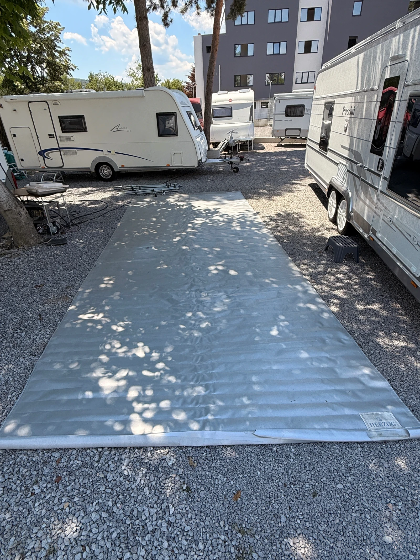 Каравана Knaus Azur 500, снимка 7 - Каравани и кемпери - 55228757