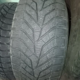 Гуми Зимни 225/65R17, снимка 8