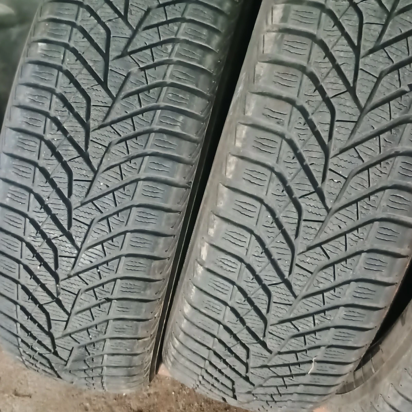 Гуми Зимни 225/65R17, снимка 5 - Гуми и джанти - 54720901