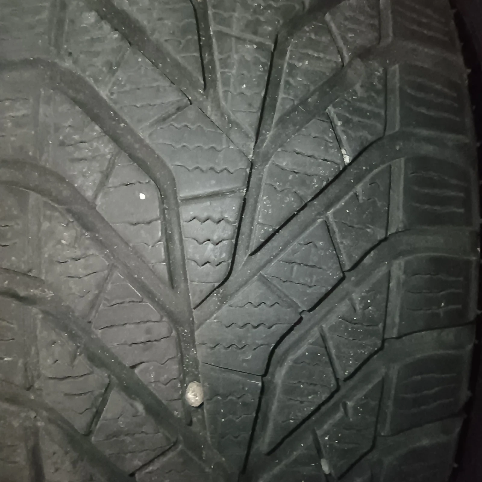 Гуми Зимни 225/65R17, снимка 3 - Гуми и джанти - 54720901