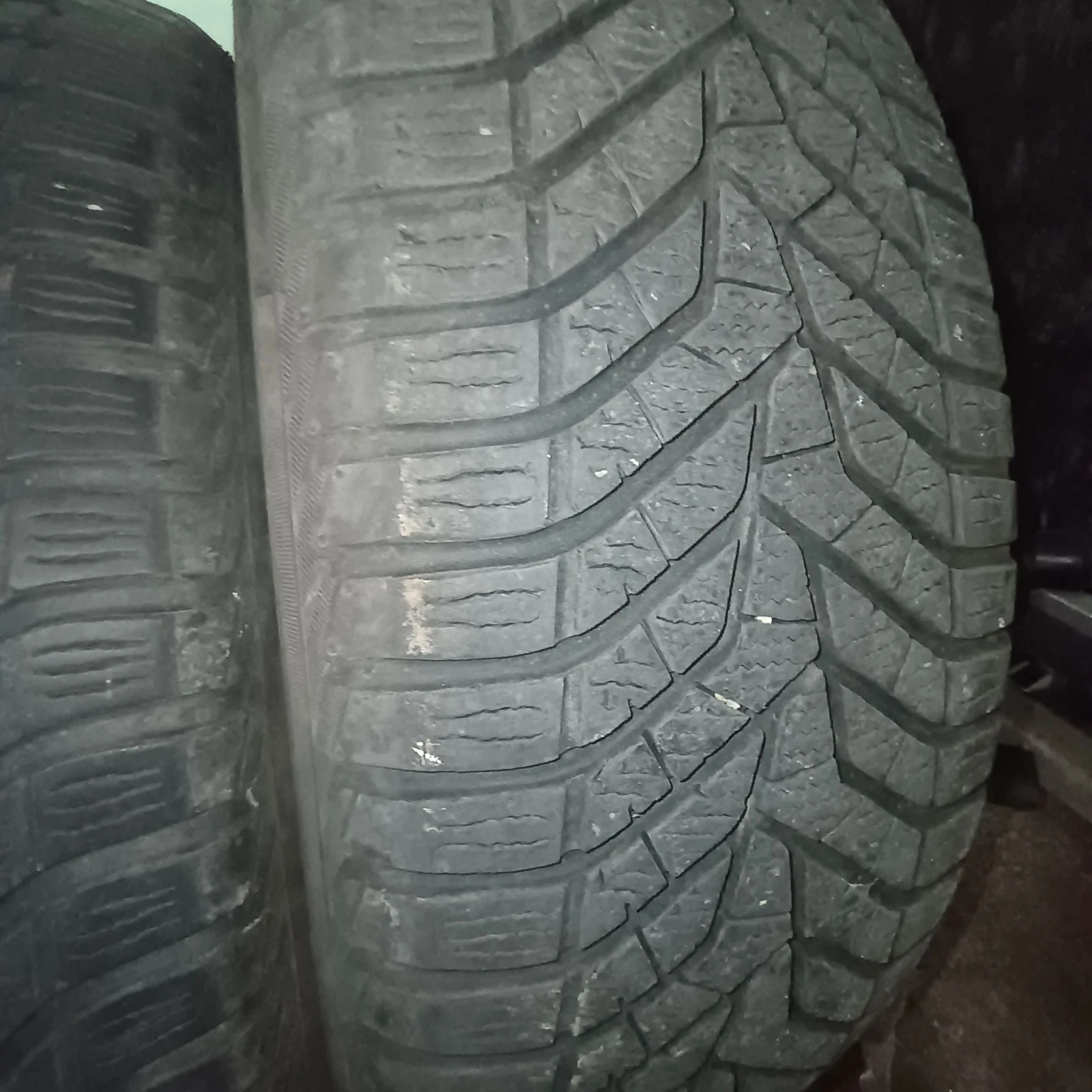 Гуми Зимни 225/65R17, снимка 6 - Гуми и джанти - 54720901