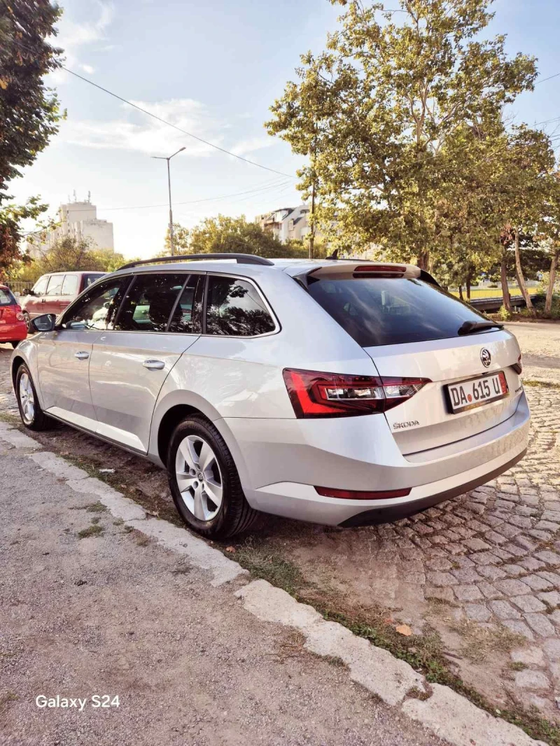 Skoda Superb, снимка 5 - Автомобили и джипове - 48502703