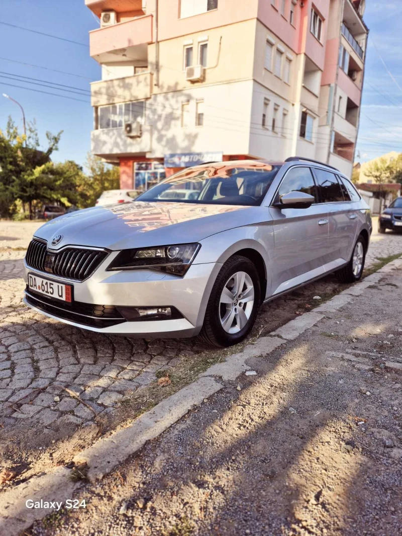 Skoda Superb, снимка 2 - Автомобили и джипове - 48502703