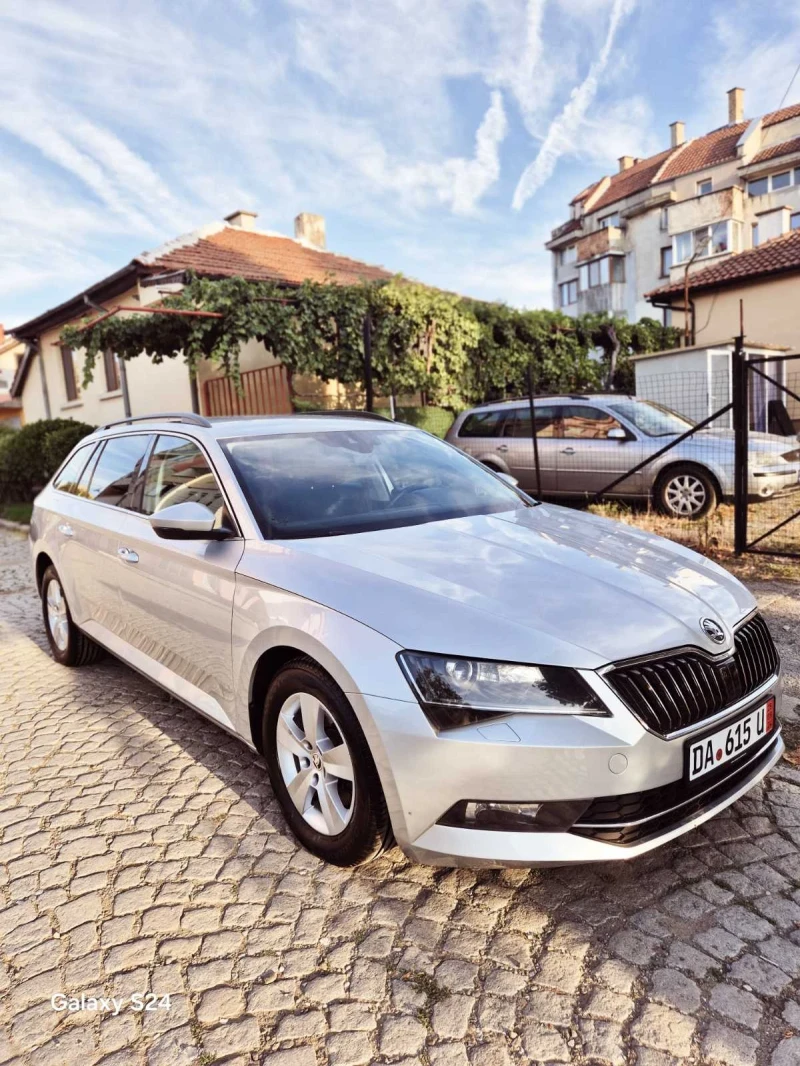 Skoda Superb, снимка 3 - Автомобили и джипове - 48502703