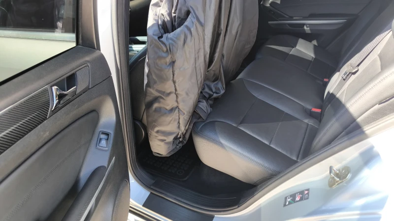 Mercedes-Benz ML 550 AMG LPG, снимка 11 - Автомобили и джипове - 48511633