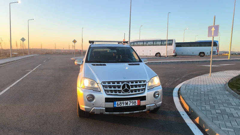 Mercedes-Benz ML 550 AMG, снимка 1 - Автомобили и джипове - 48511633