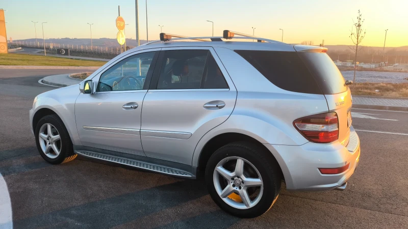 Mercedes-Benz ML 550 AMG, снимка 4 - Автомобили и джипове - 48511633