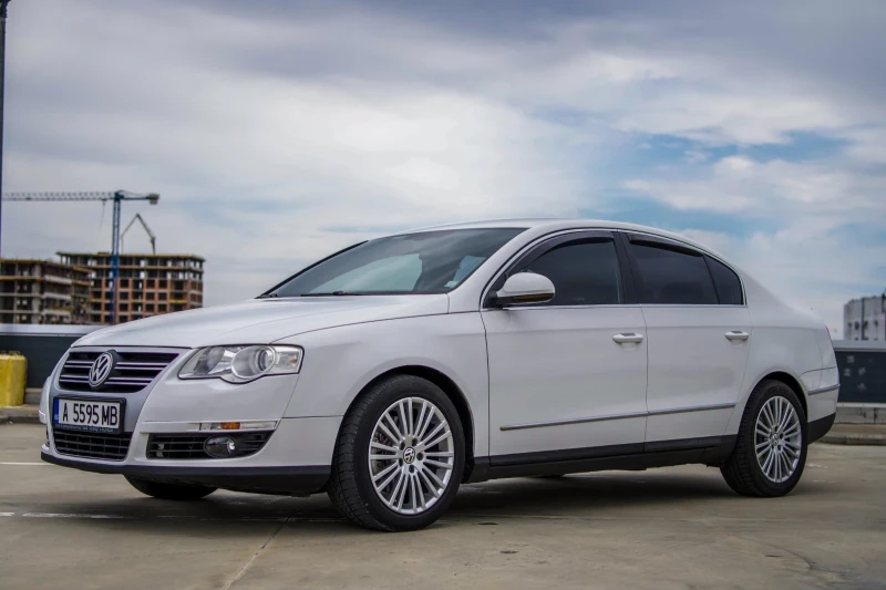 VW Passat, снимка 1 - Автомобили и джипове - 48789931