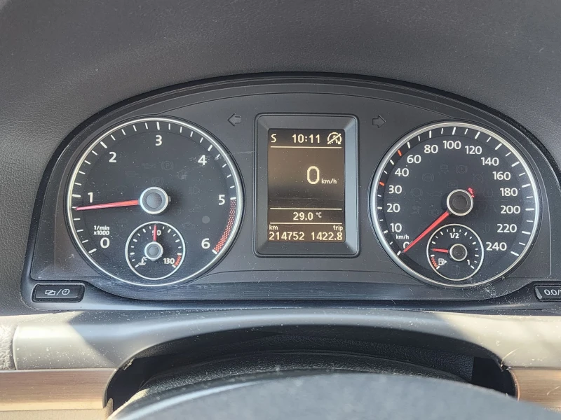 VW Touran DSG, снимка 8 - Автомобили и джипове - 49090997