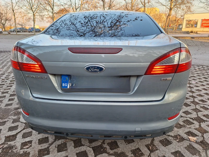 Ford Mondeo 1.8 tdci 125hp седан, снимка 3 - Автомобили и джипове - 49497388