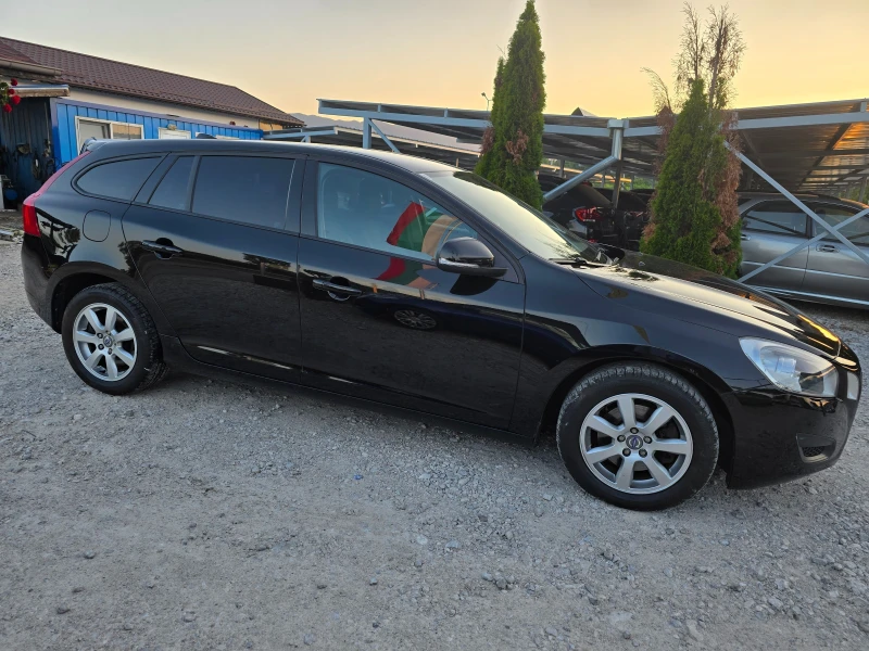 Volvo V60 1, 6 D DRIVE !! РЕАЛНИ КМ !!, снимка 6 - Автомобили и джипове - 50756159