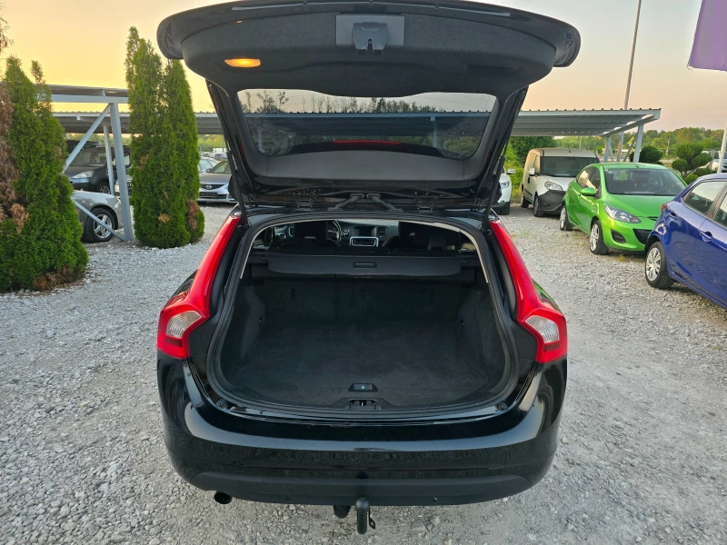 Volvo V60 1, 6 D DRIVE !! РЕАЛНИ КМ !!, снимка 15 - Автомобили и джипове - 50756159