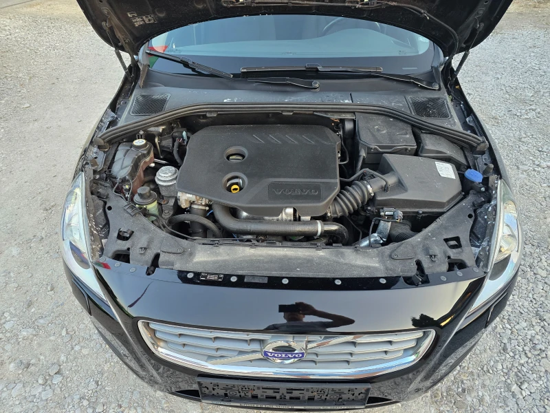 Volvo V60 1, 6 D DRIVE !! РЕАЛНИ КМ !!, снимка 16 - Автомобили и джипове - 50756159