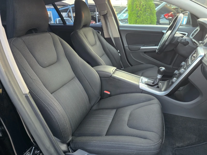 Volvo V60 1, 6 D DRIVE !! РЕАЛНИ КМ !!, снимка 10 - Автомобили и джипове - 50756159