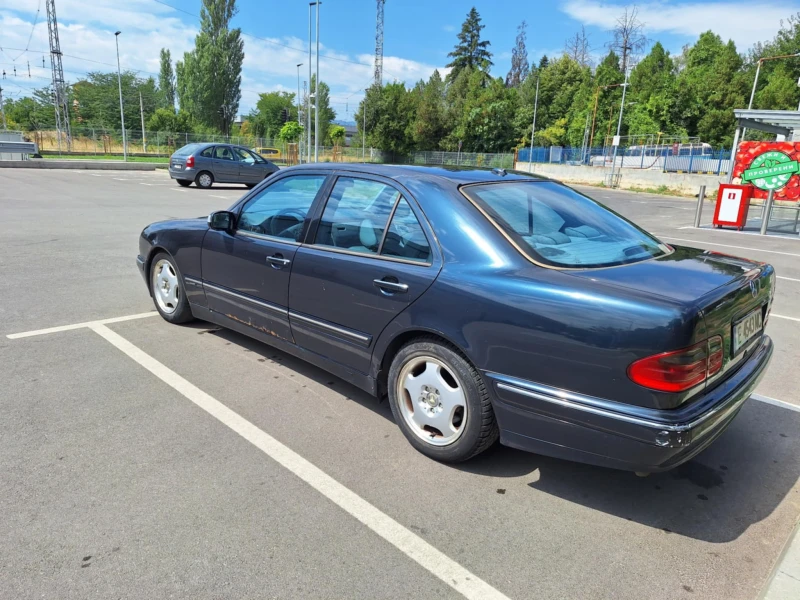 Mercedes-Benz E 320, снимка 11 - Автомобили и джипове - 52034081