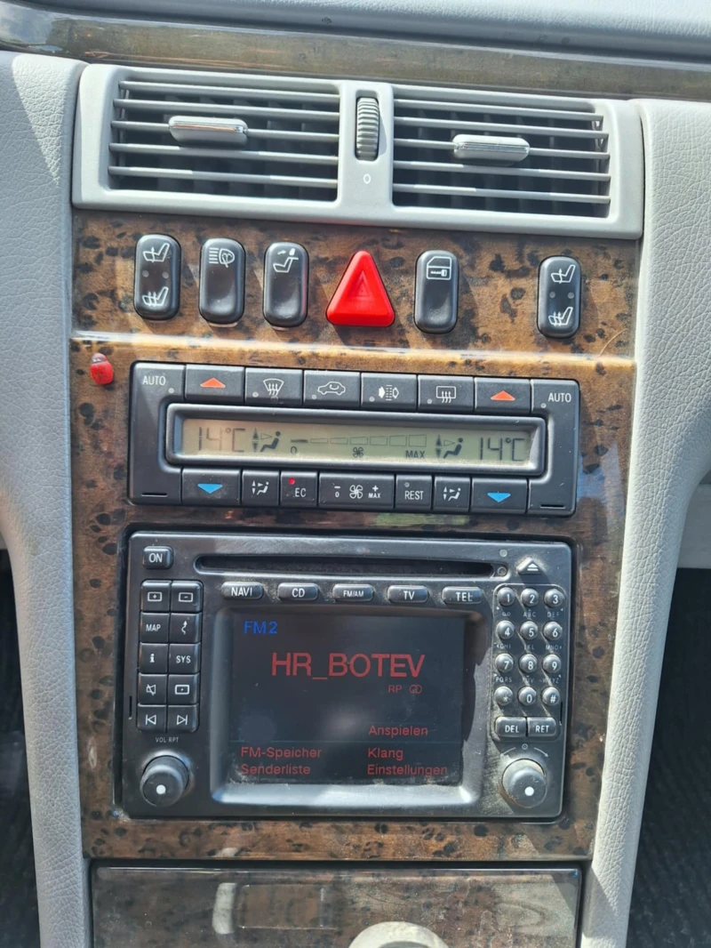 Mercedes-Benz E 320, снимка 5 - Автомобили и джипове - 52034081