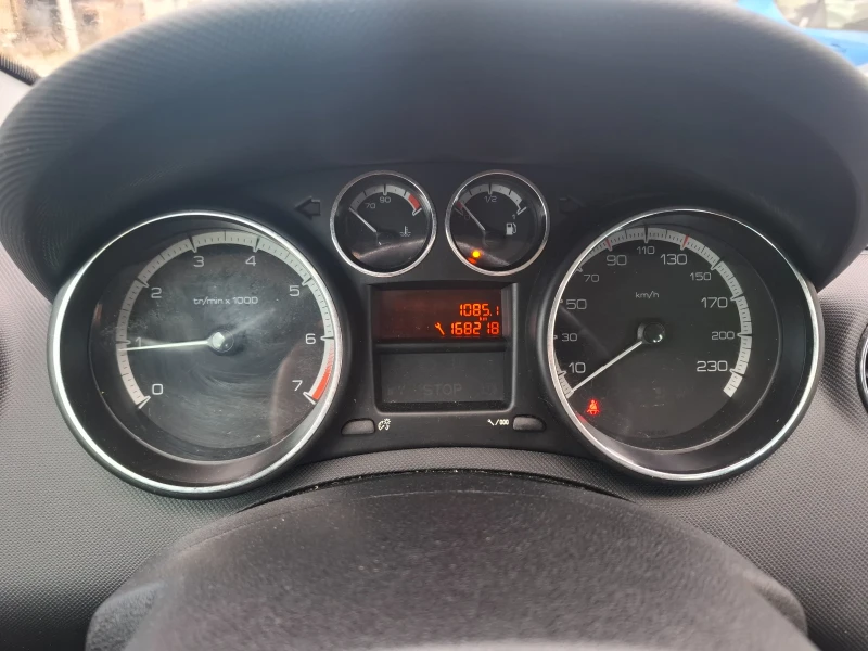 Peugeot 308 1.6Газ/Б. SW до7м., снимка 8 - Автомобили и джипове - 53060153