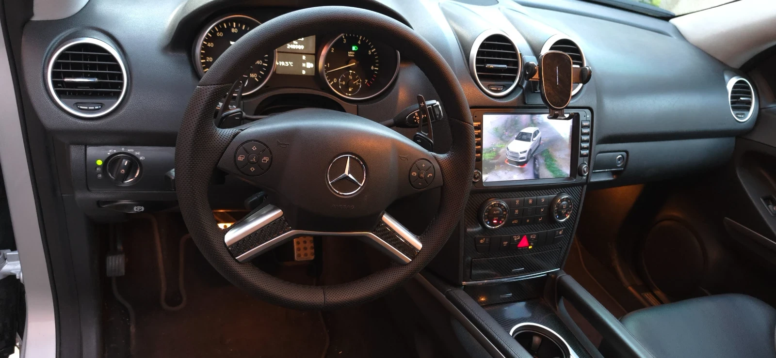 Mercedes-Benz ML 550 AMG , пружини, Keyless , 360cam , LPG, снимка 9 - Автомобили и джипове - 48511633
