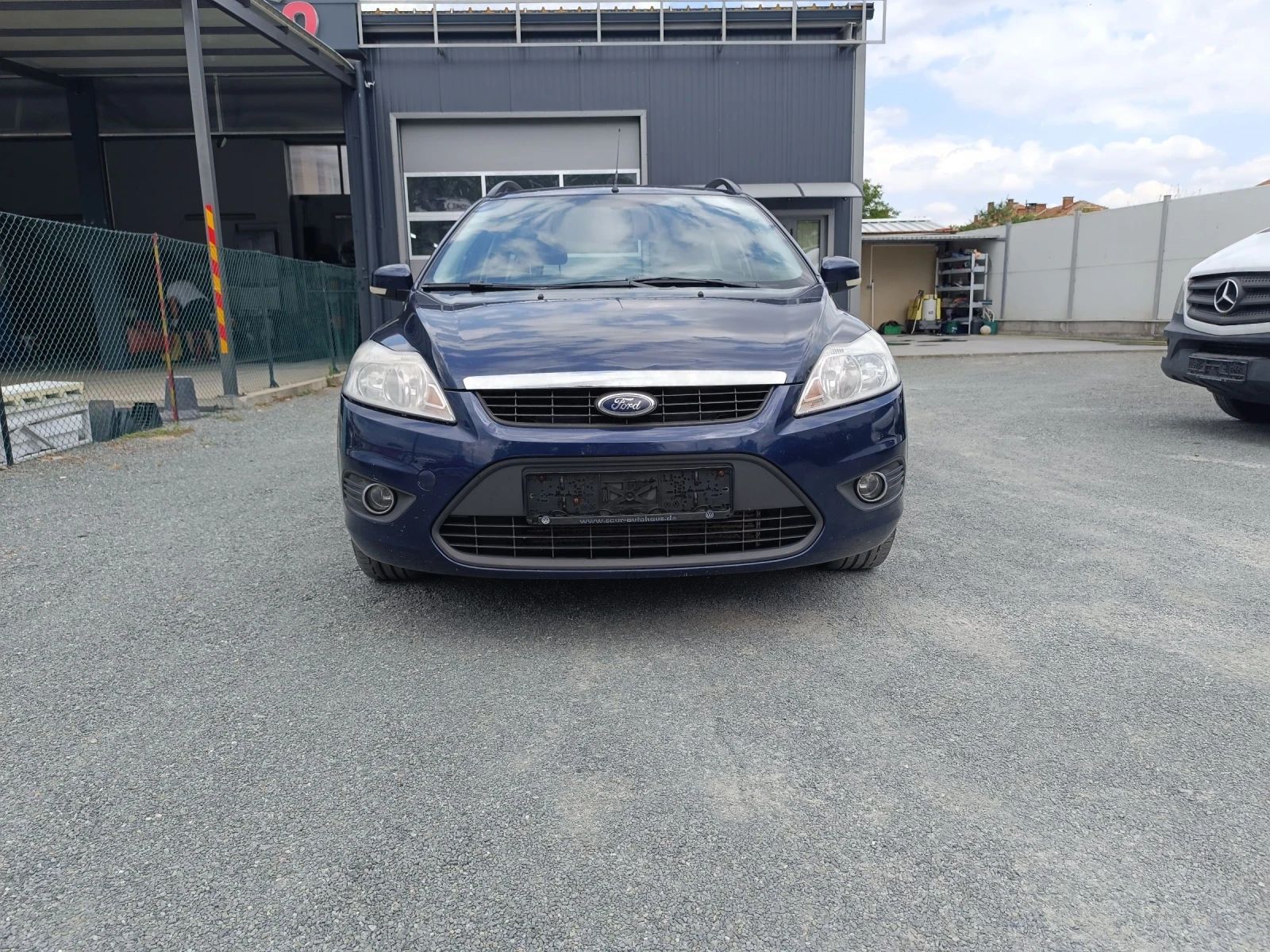 Ford Focus 1.6 TDCI НАПЪЛНО ОБСЛУЖЕН!!! - изображение 2