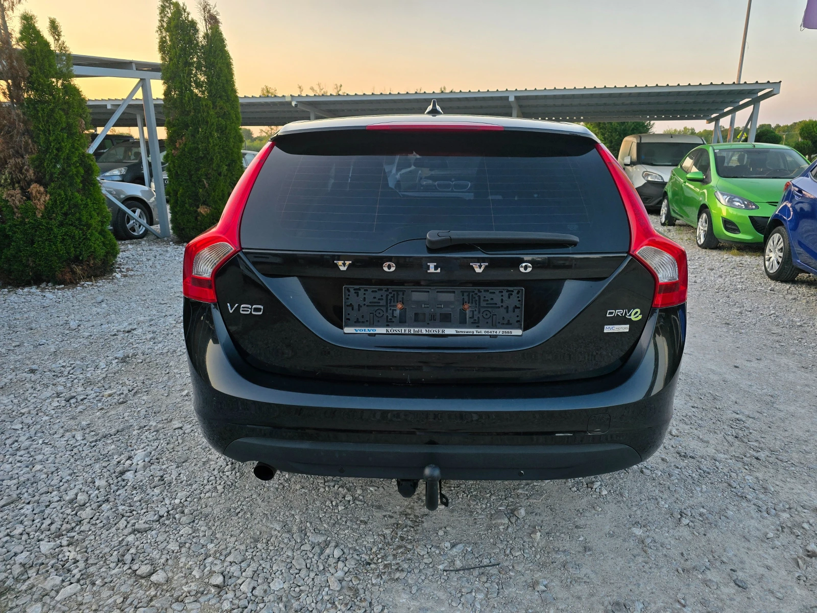 Volvo V60 1, 6 D DRIVE !! РЕАЛНИ КМ !! - изображение 4