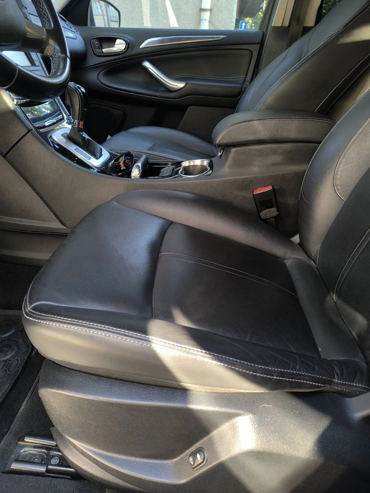 Ford S-Max  2.0 TDCi Facelift   Автомат  - изображение 9