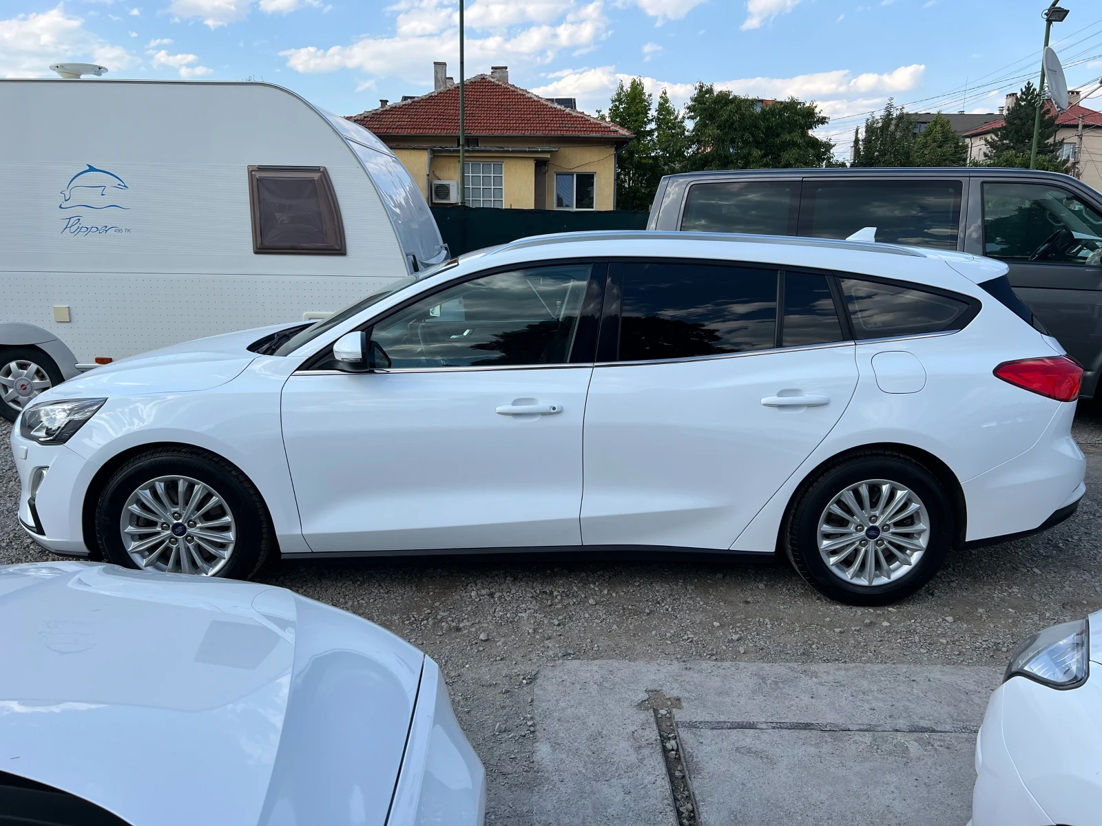 Ford Focus 1.5TDCi НАВИГАЦИЯ/LED/PDC/162979км./Серв. история/ - изображение 2