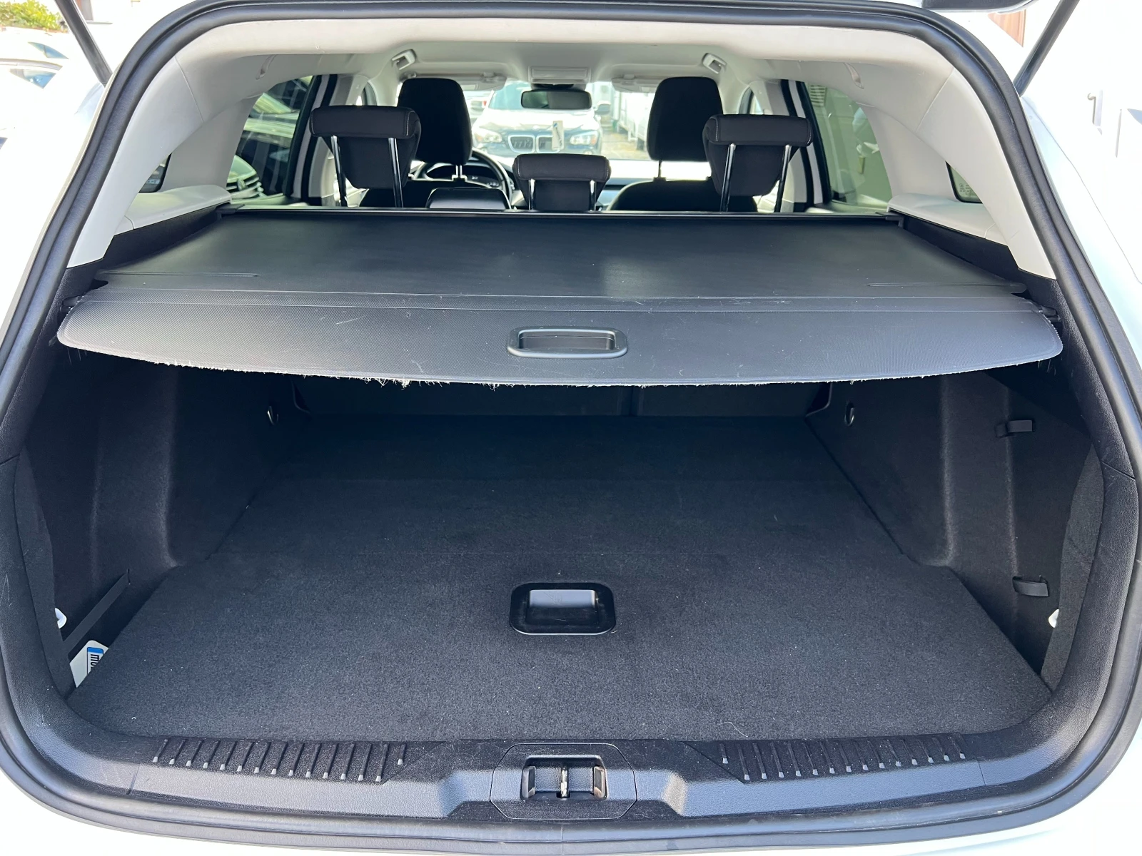 Ford Focus 1.5TDCi НАВИГАЦИЯ/LED/PDC/162979км./Серв. история/ - изображение 9
