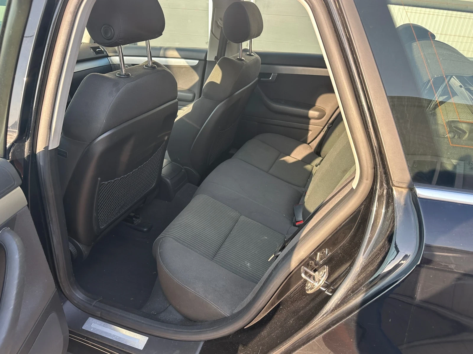 Audi A4 2.0/140кс 4х4 Климатроник - изображение 10