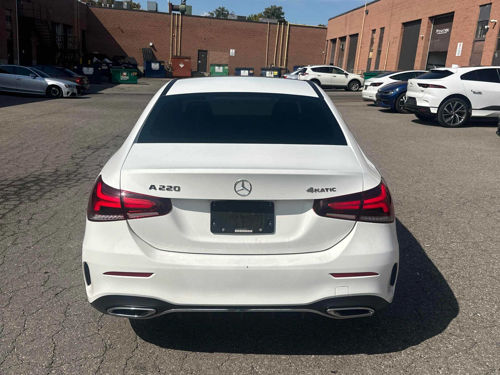 Mercedes-Benz A 220 4M* AMG-pkg* Пано* Подгрев*  - изображение 3