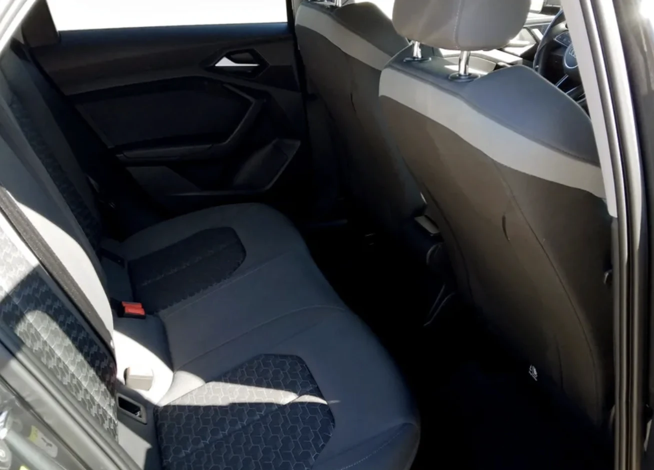 Audi A1 Sportback 30TFSI S-tronic LED// | Mobile.bg   9