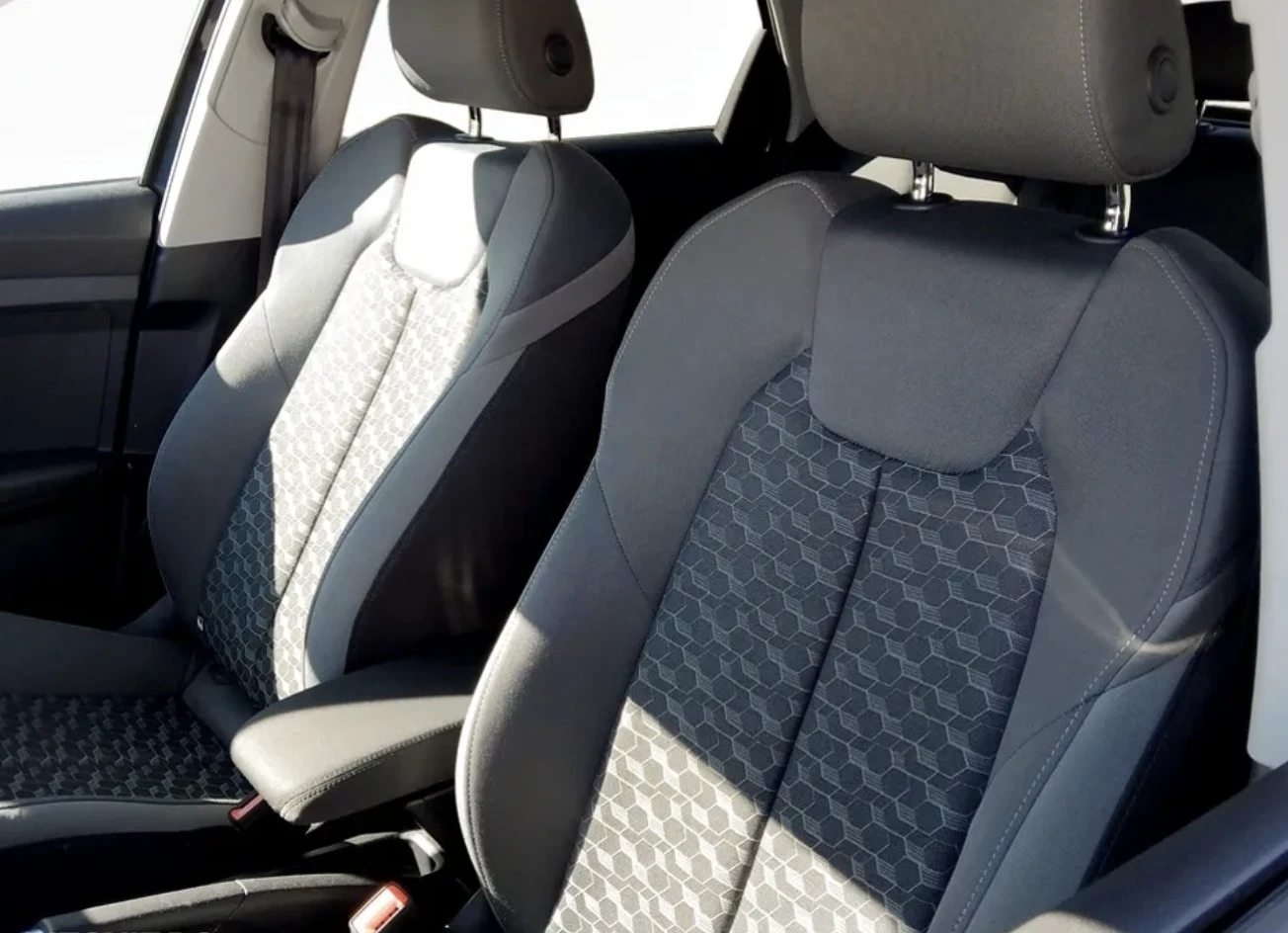 Audi A1 Sportback 30TFSI S-tronic LED// | Mobile.bg   6