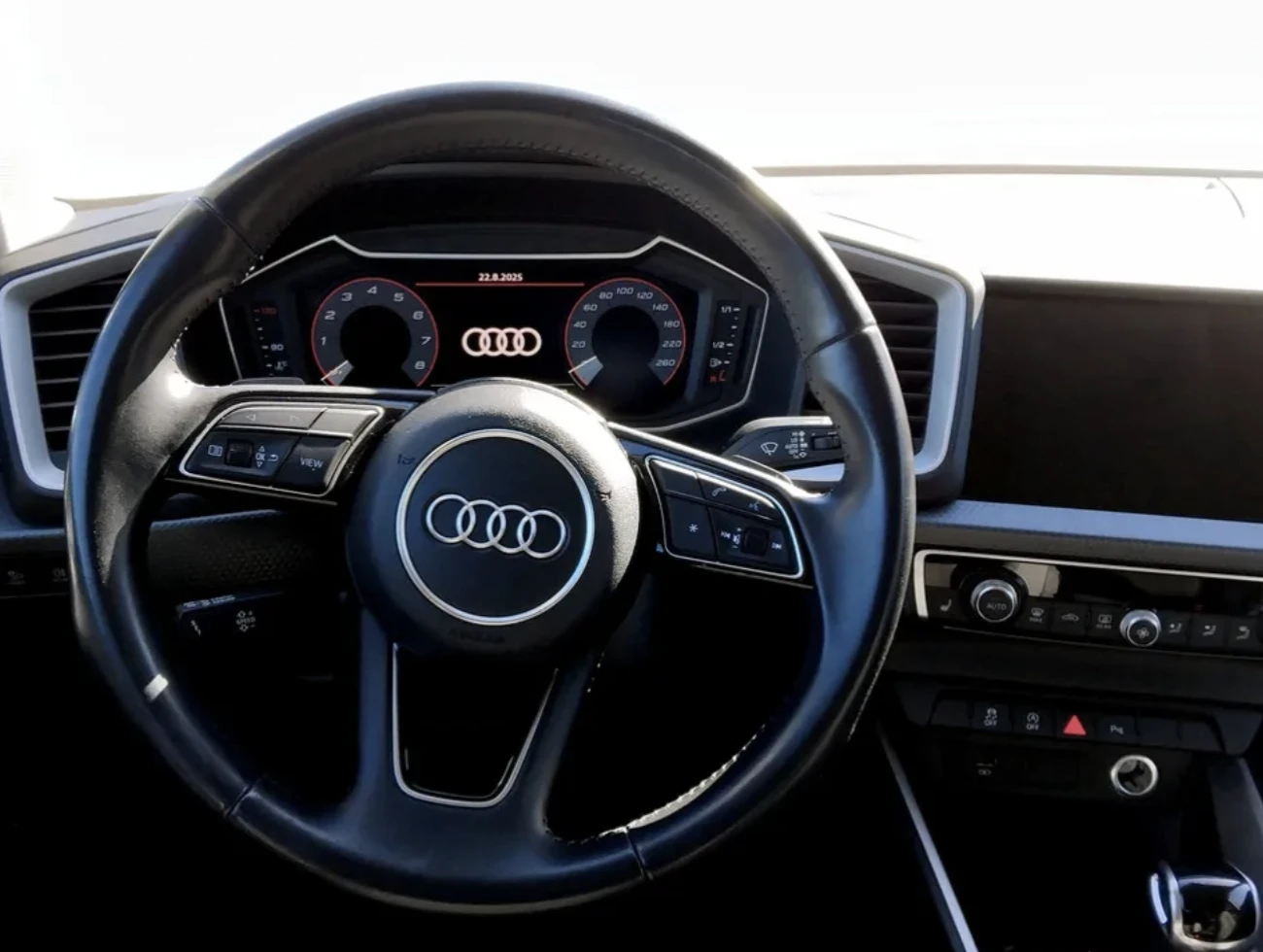 Audi A1 Sportback 30TFSI S-tronic LED// | Mobile.bg   8