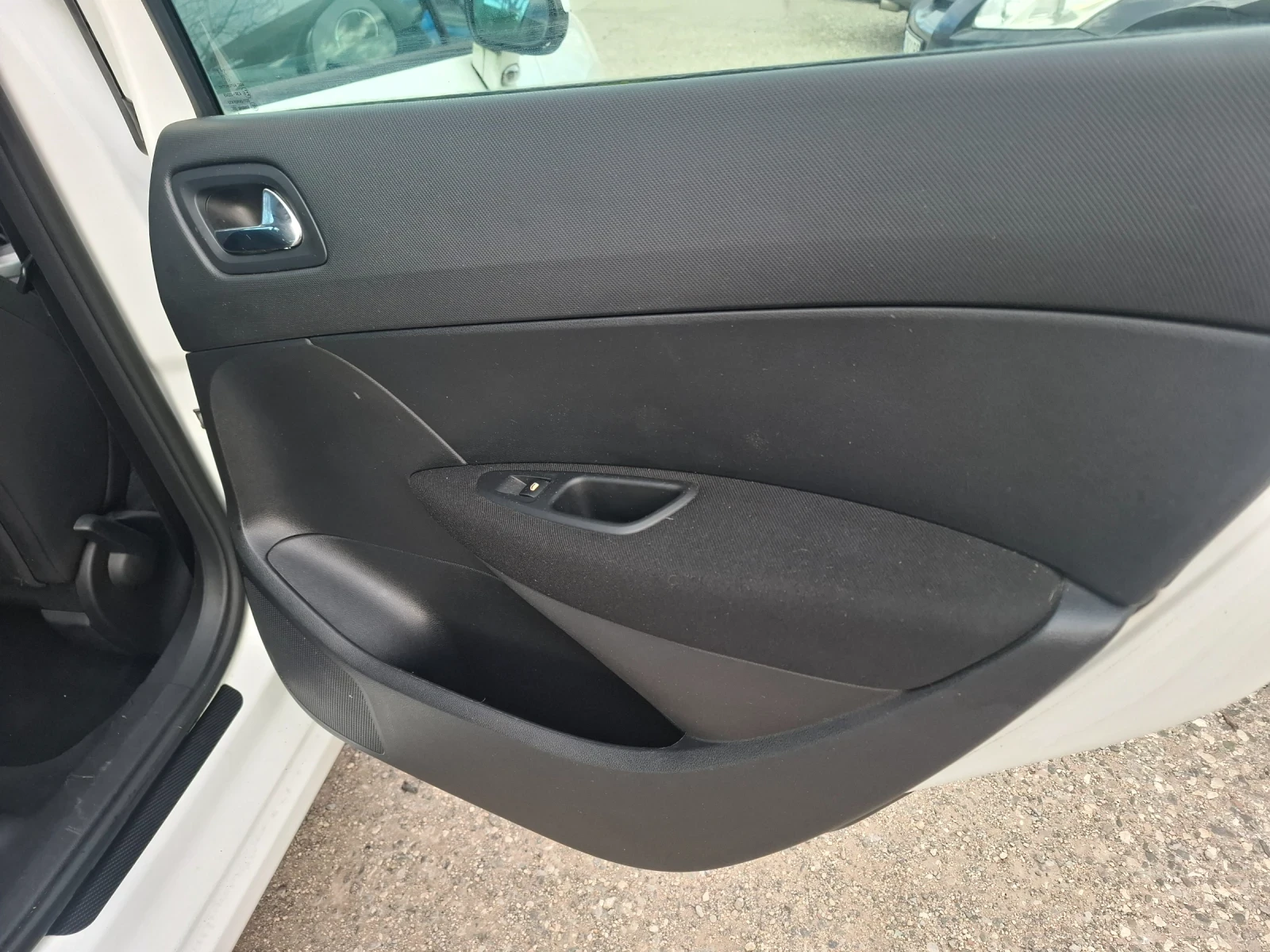 Peugeot 308 1.6���/�. SW ��6+ 1�. | Mobile.bg � ����������� 16