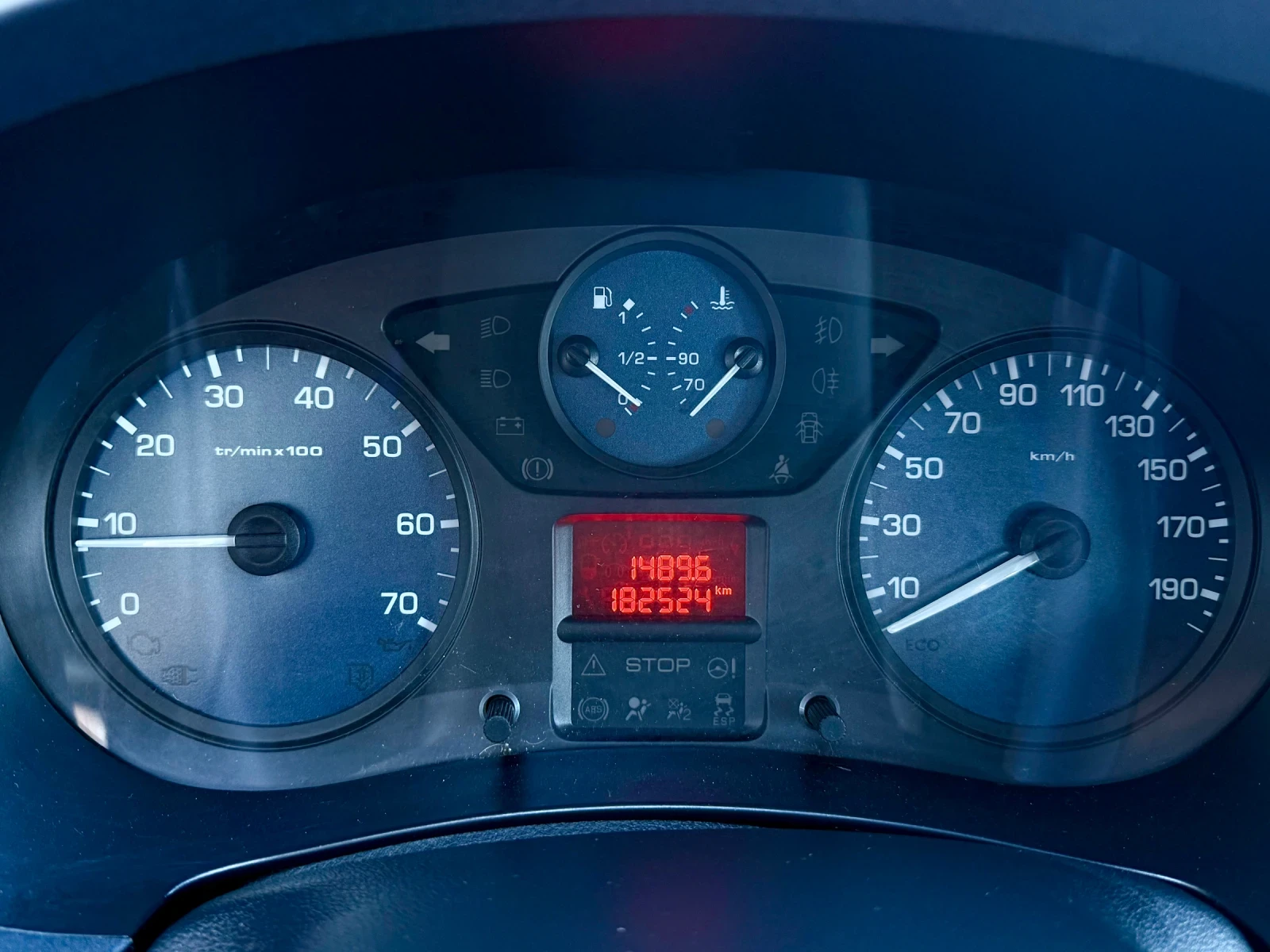 Peugeot Partner 1.6HDI-92кс-FACELIF-LED-РЕАЛНИ 180х.км.-ПЪТНИЧЕСКИ - изображение 8