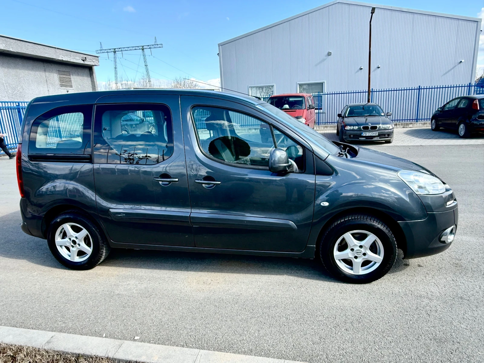 Peugeot Partner 1.6HDI-92кс-FACELIF-LED-РЕАЛНИ 180х.км.-ПЪТНИЧЕСКИ - изображение 2