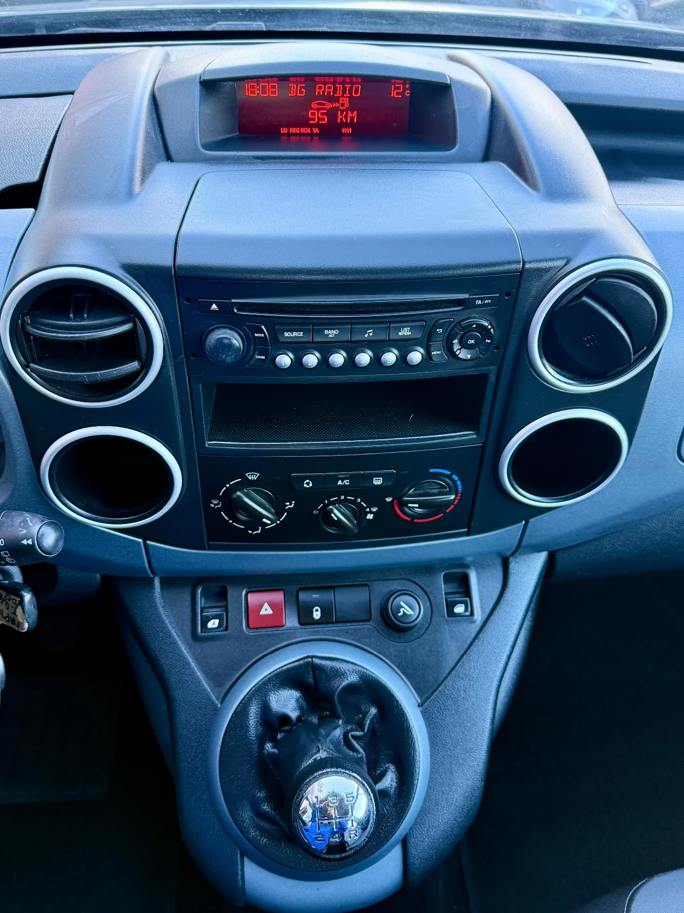 Peugeot Partner 1.6HDI-92кс-FACELIF-LED-РЕАЛНИ 180х.км.-ПЪТНИЧЕСКИ - изображение 9