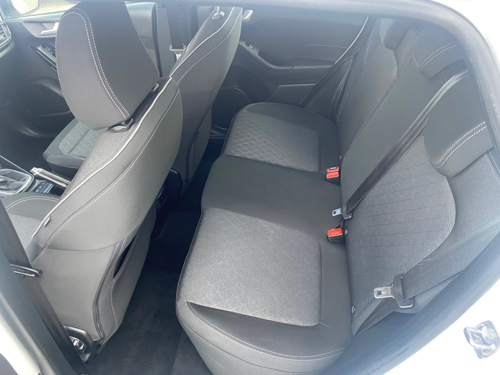 Ford Fiesta Active 1.0 Ecoboost, снимка 11 - Автомобили и джипове - 54057561