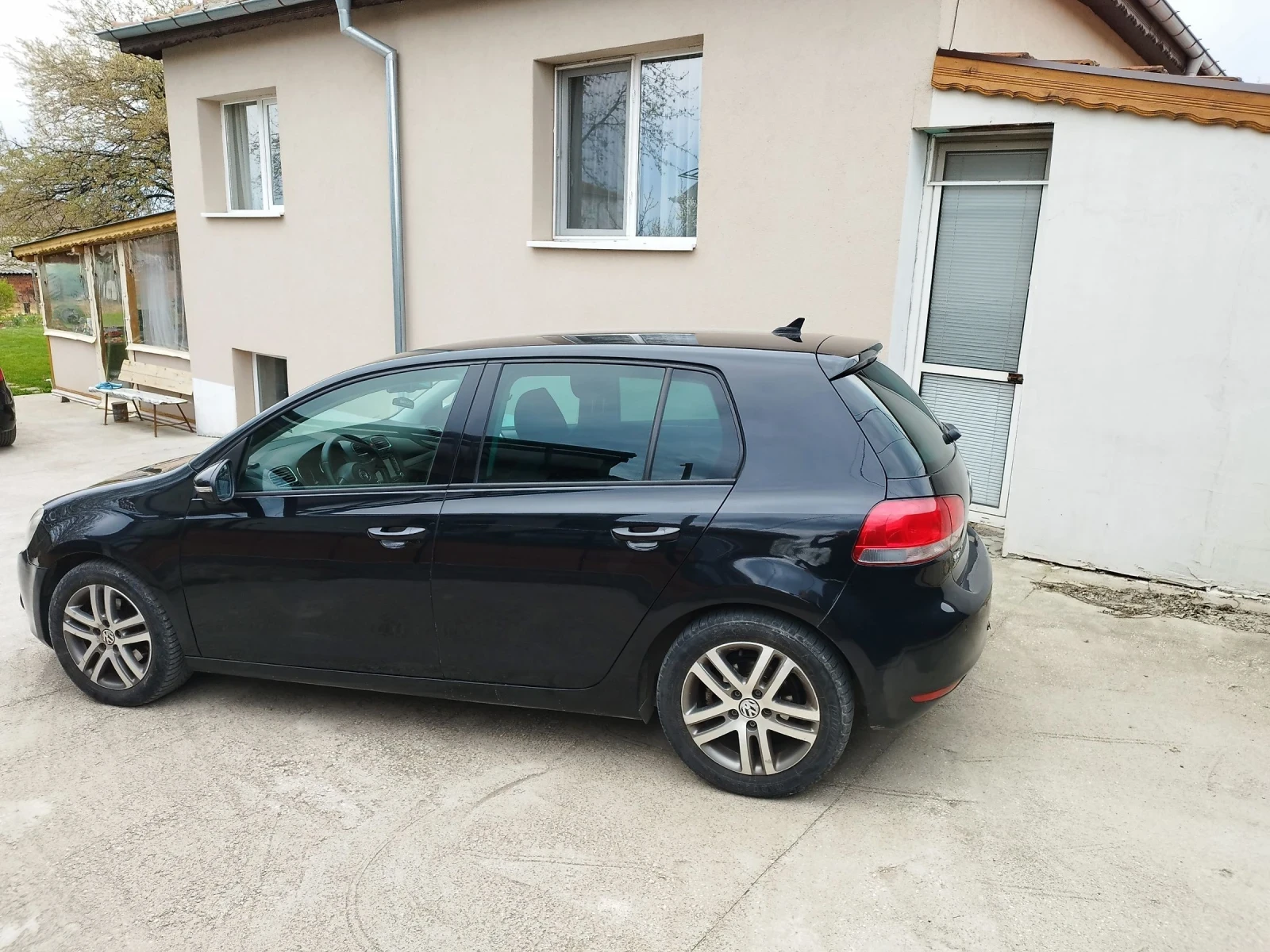 VW Golf Седан, снимка 12 - Автомобили и джипове - 54150485