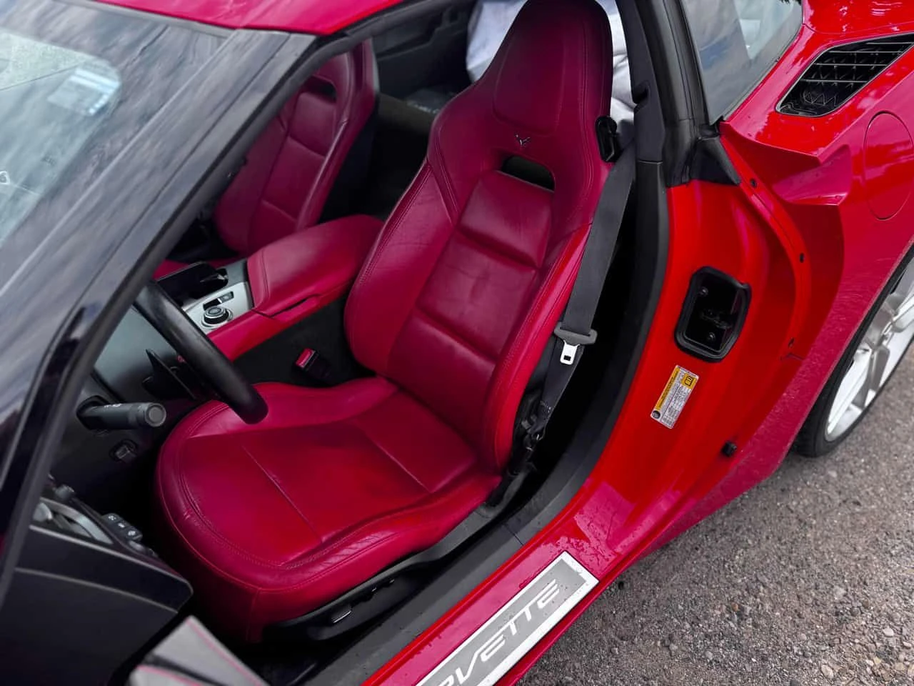 Chevrolet Corvette * Z51 * АВТОКРЕДИТ БЕЗ ПЪРВОНАЧАЛНА ВНОСКА* , снимка 17 - Автомобили и джипове - 54842083