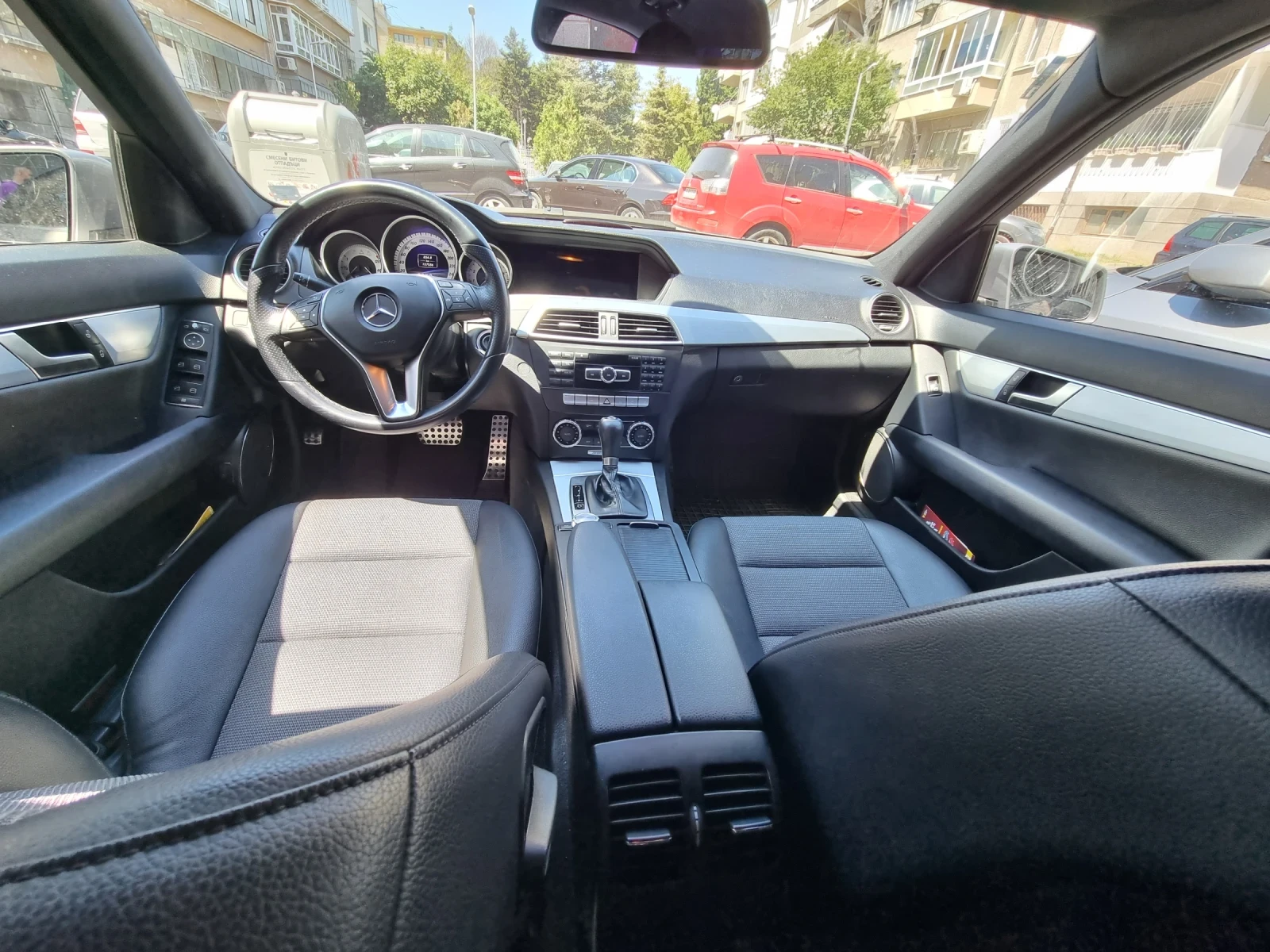 Mercedes-Benz C 180 Avantgarde, снимка 5 - Автомобили и джипове - 54956686