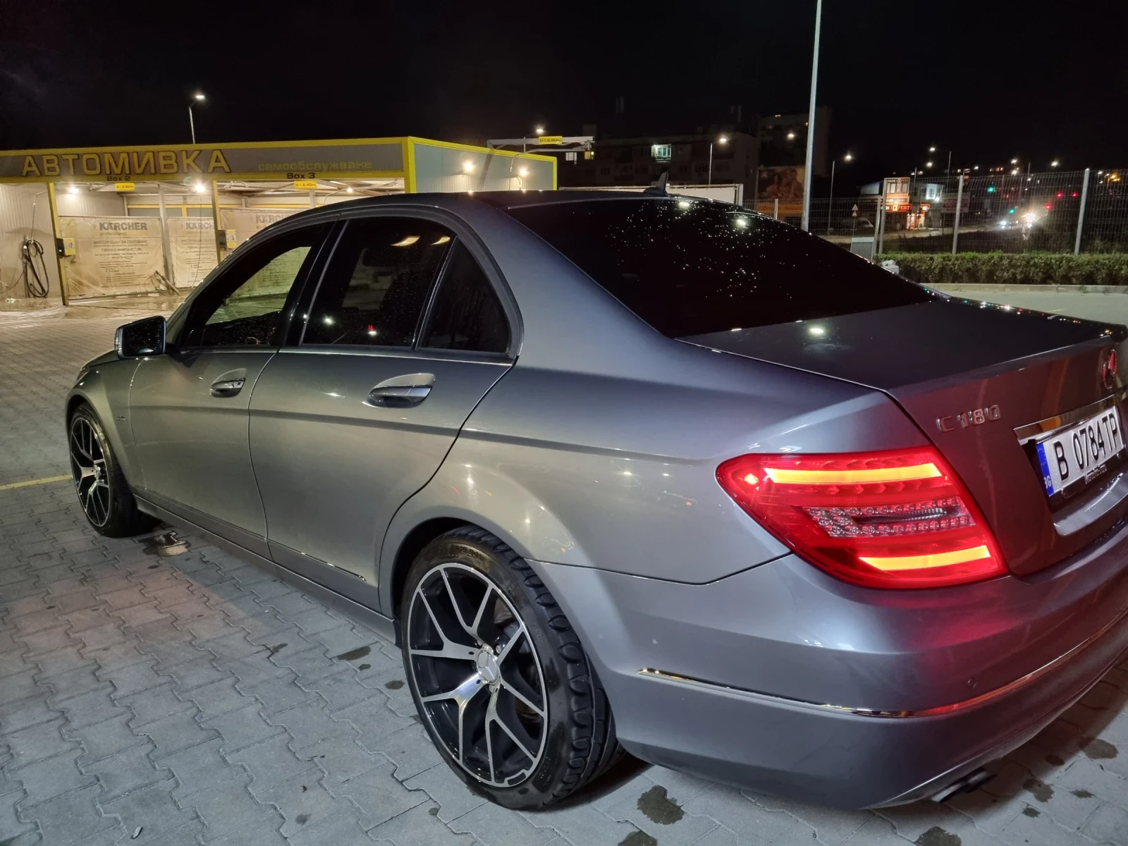 Mercedes-Benz C 180 Avantgarde, снимка 4 - Автомобили и джипове - 54956686