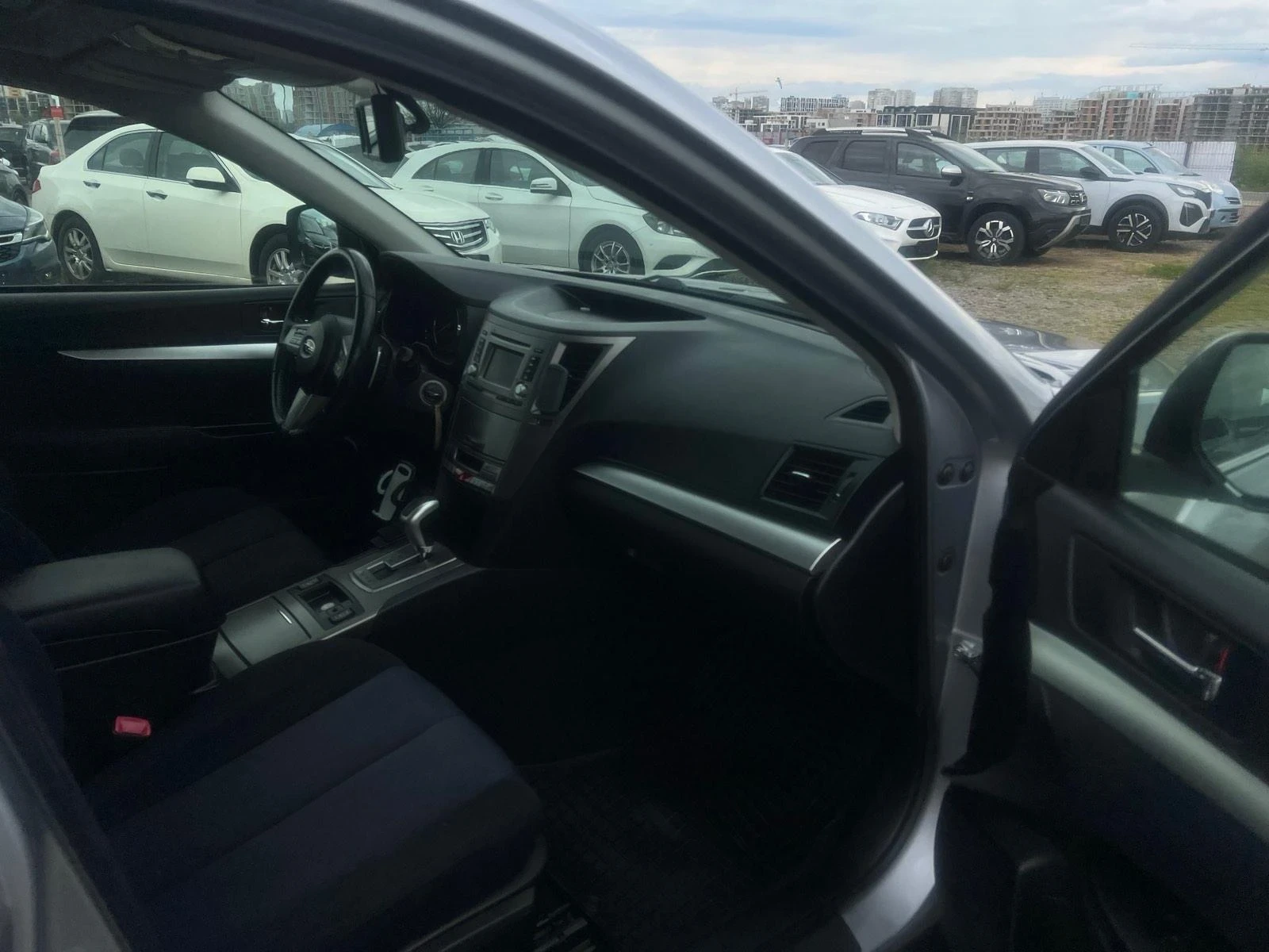 Subaru Outback, снимка 13 - Автомобили и джипове - 55422349