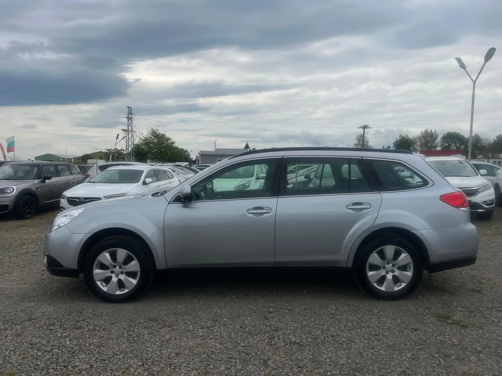 Subaru Outback, снимка 4 - Автомобили и джипове - 55422349